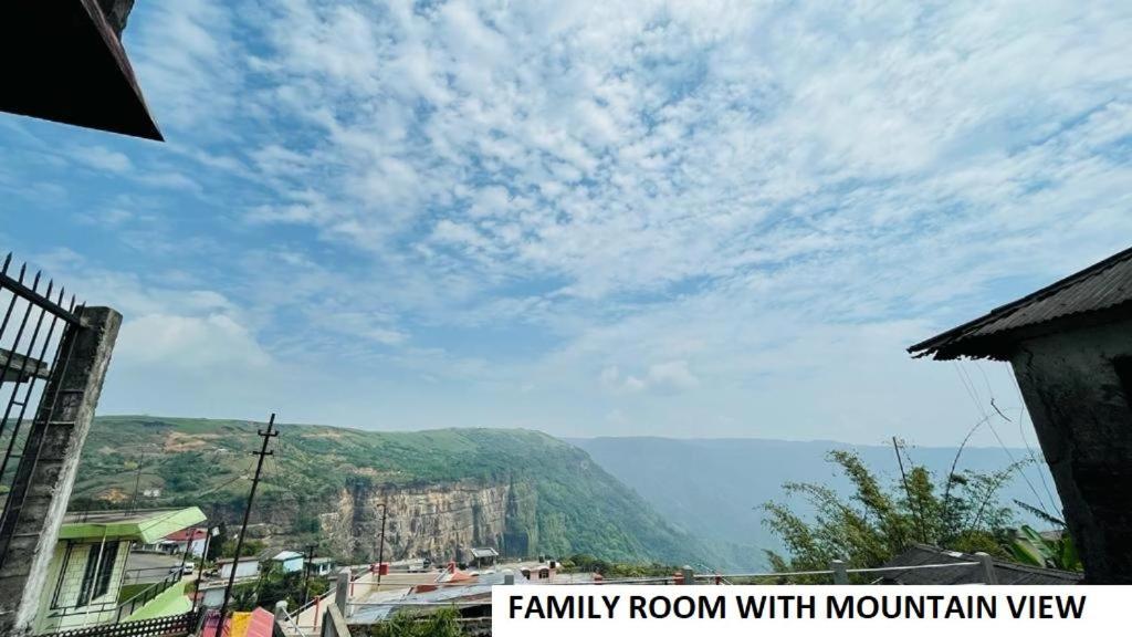 Odyssey'S Pateng Homestay, Czerapuńdżi Zewnętrze zdjęcie
